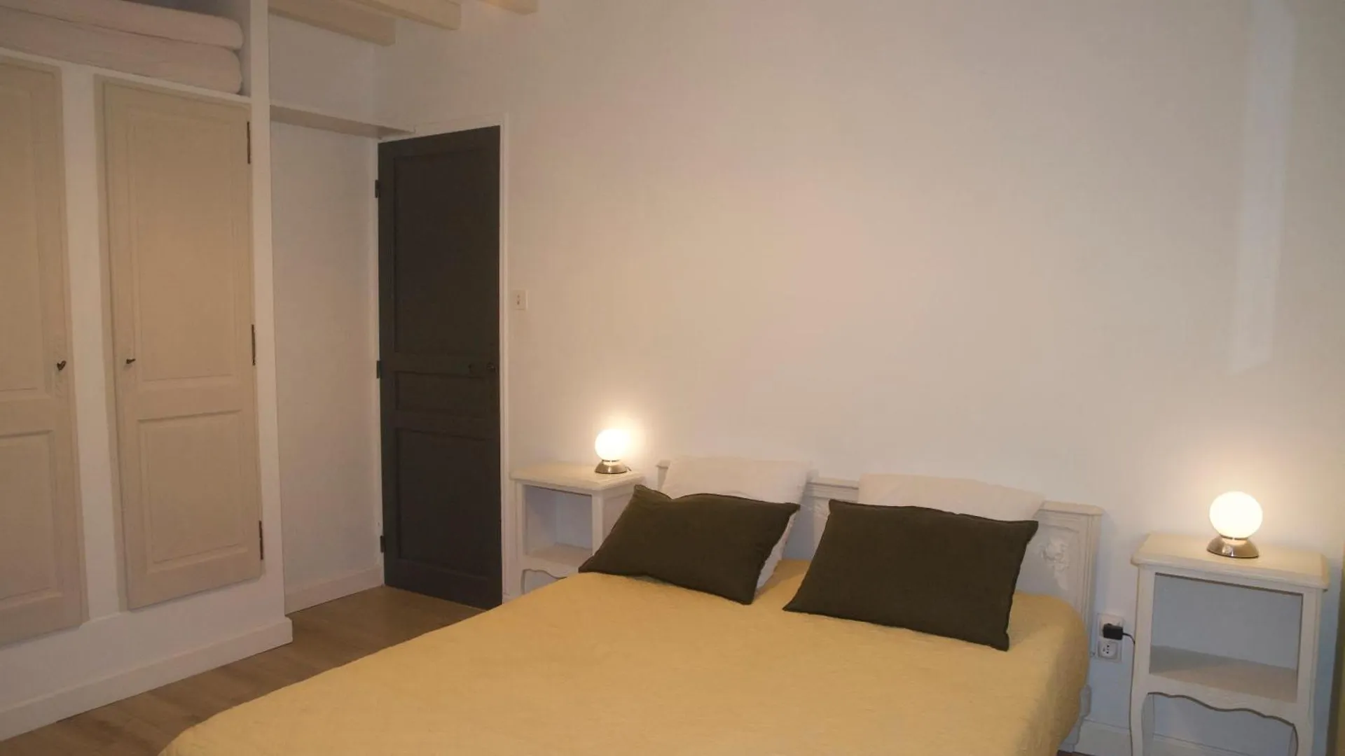 Sous Le Figuier Villa La Roque-sur-Pernes 0*,